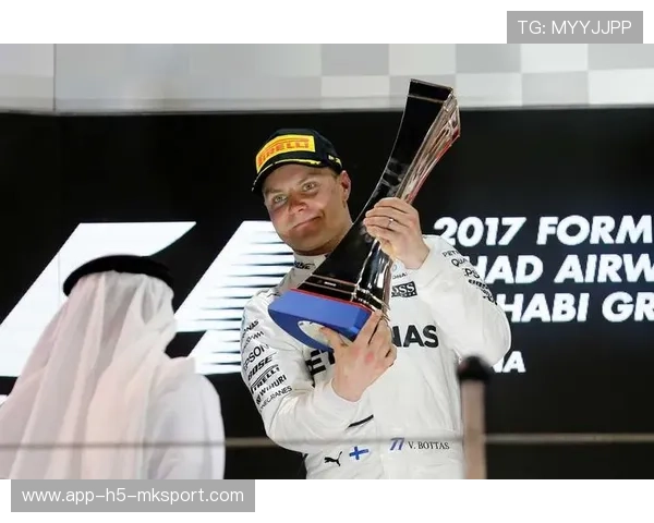 博塔斯再次拍到表情包